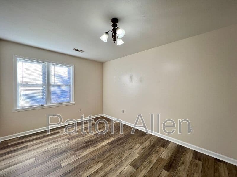 Sylva Condo: 116 Hampton Street