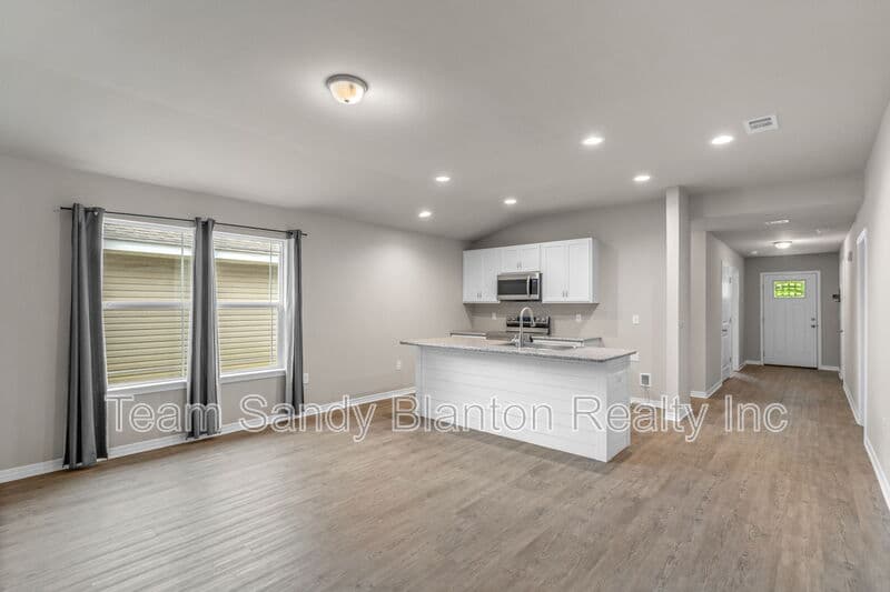 Milton House: 3210 Electra Drive
