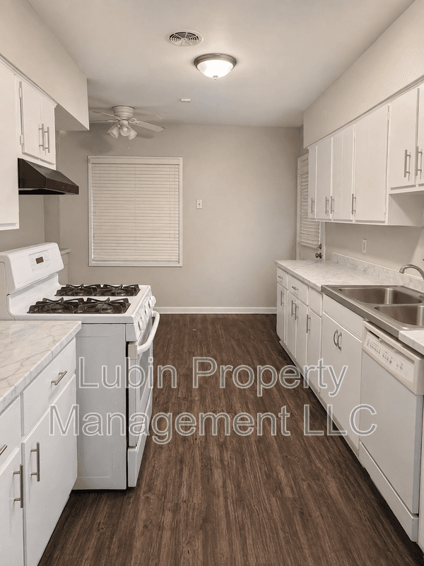 Memphis House: 5418 Brantford Ave