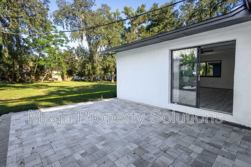 Tampa House: 307 Glen Burnie Avenue