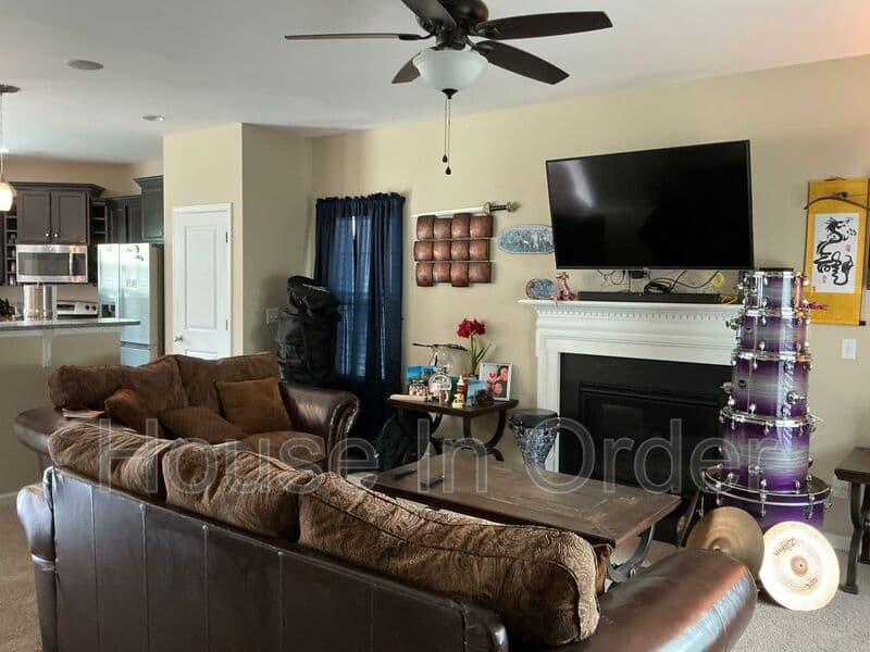 Moore House: 363 Faulkner Dr.