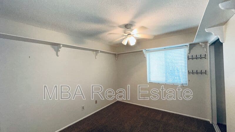 Tempe House: 7740 S Terrace Rd