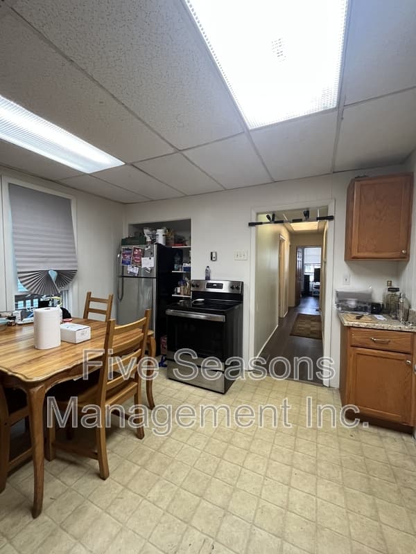 Burlington Condo: 22 Orchard Terrace - 1