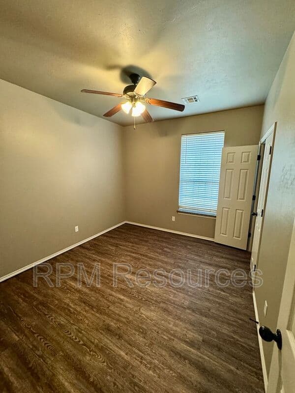 El Reno Condo: 1826 Cypress Lane