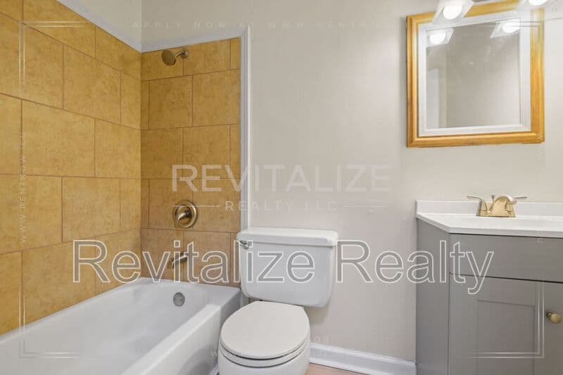 Gulfport House: 2531 W David Drive