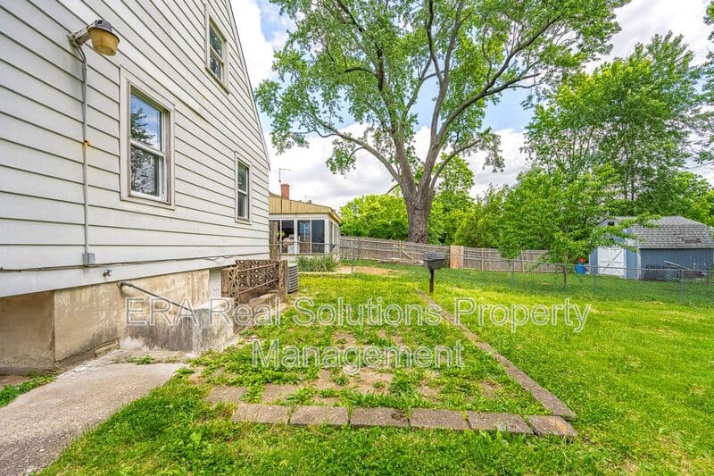North College Hill House: 7032 La Boiteaux Ave.