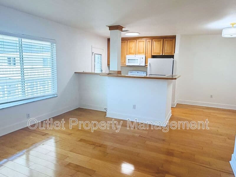Maitland Condo: 1140 S Orlando Avenue