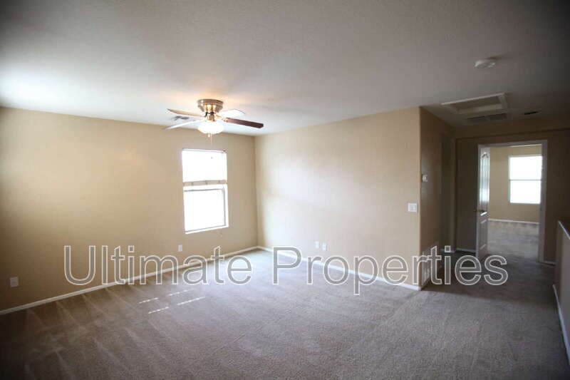 Glendale House: 6376 W Ruth Ave