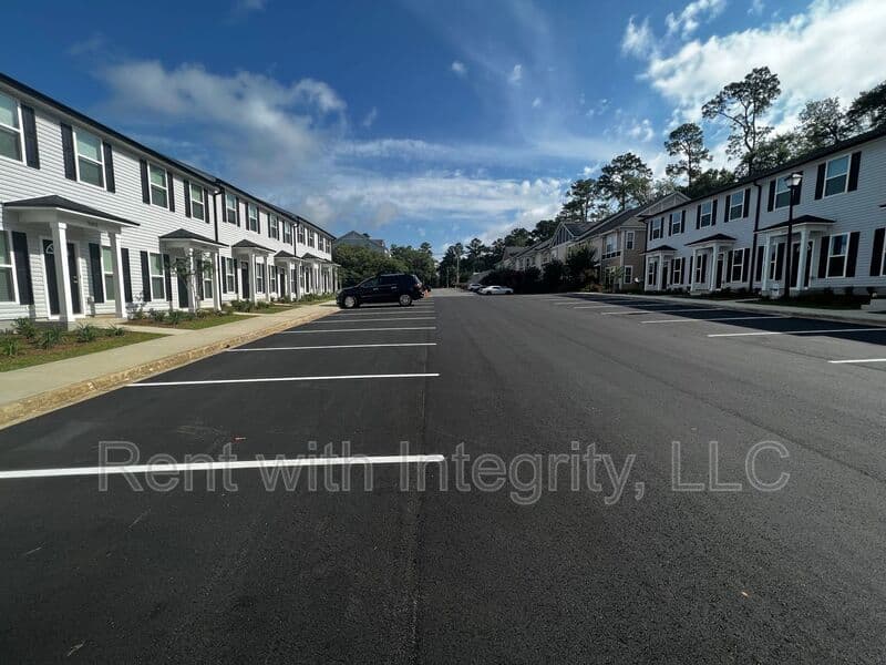 Tallahassee House: 2202 Del Carmel Way