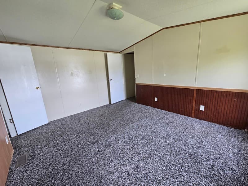 Fayetteville House: 2502 Cattail Cir