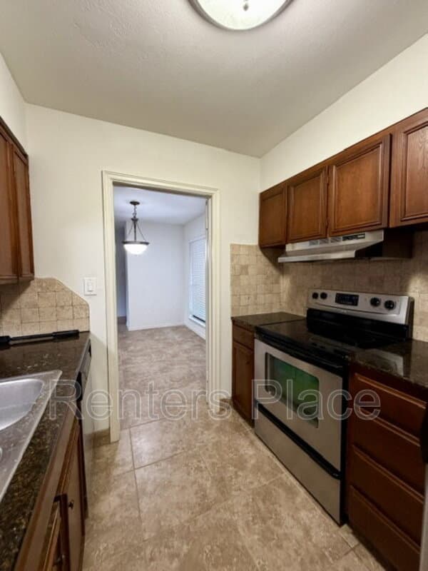 Tulsa House: 2224 South Boston Ave