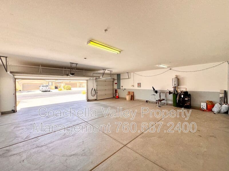 Indio House: 43776 Pettirosso St