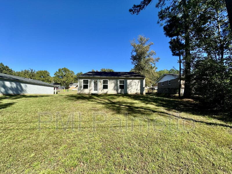 Columbia House: 333 Briercliff Drive
