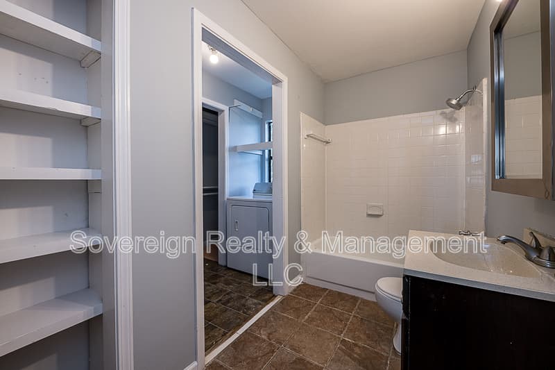 Atlanta House: 568 Stokeswood Ave SE