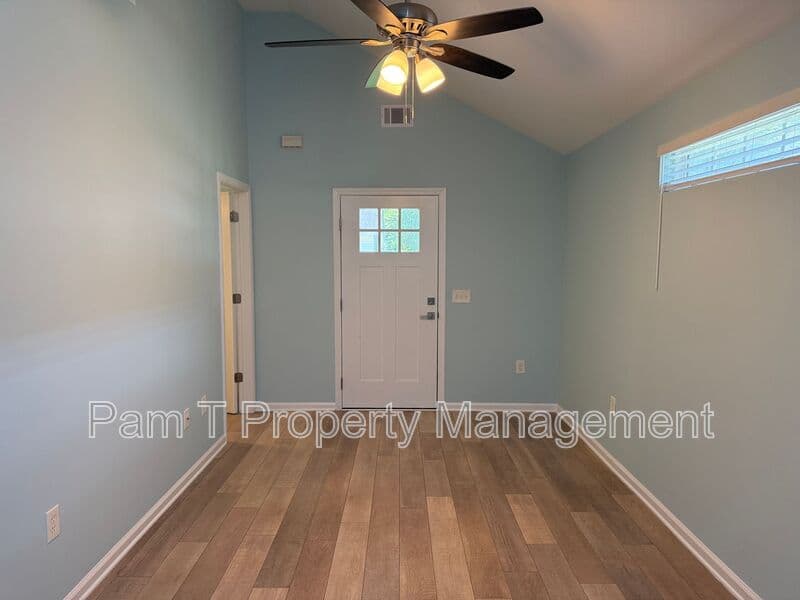 Savannah House: 2311 Tennessee Ave