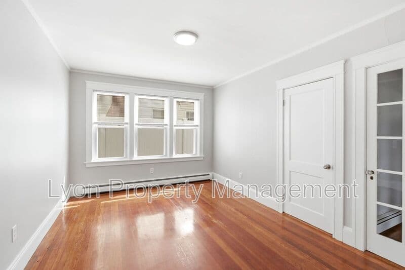 Providence Condo: 1213 Smith St