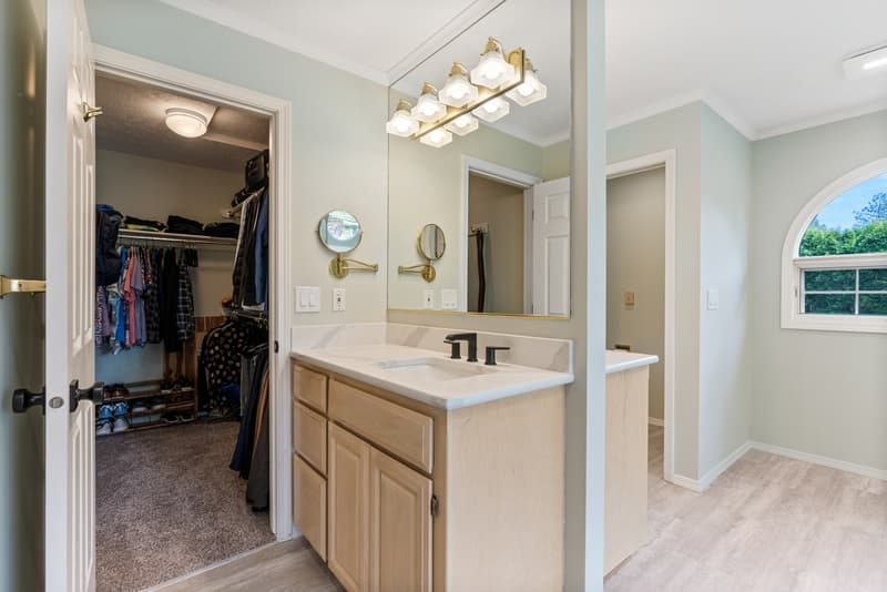 Spokane House: 602 West Bradford Court