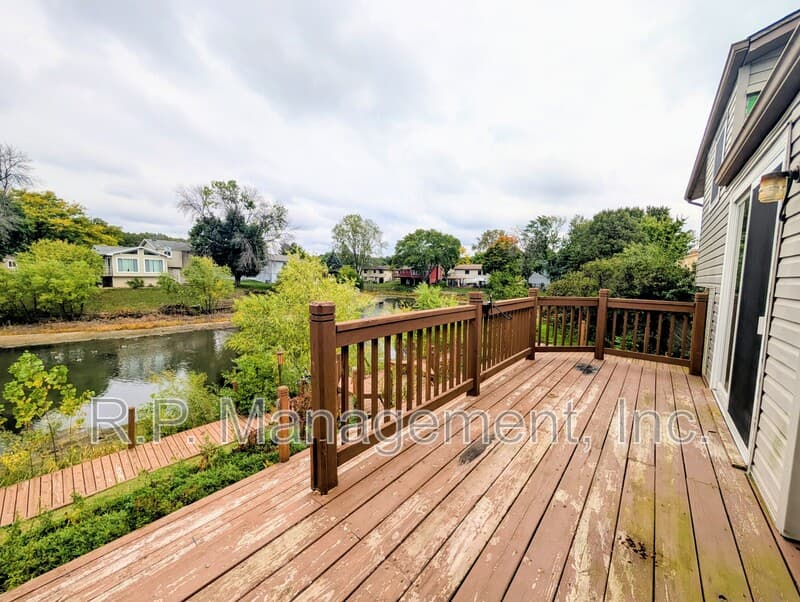 Brooklyn Park House: 7216 79th Ave N