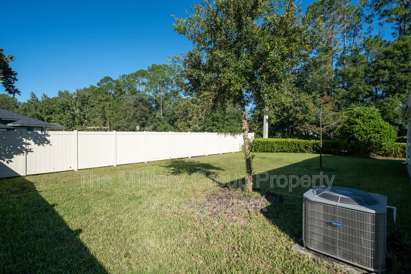 Jacksonville House: 6506 Sandler Lakes Drive