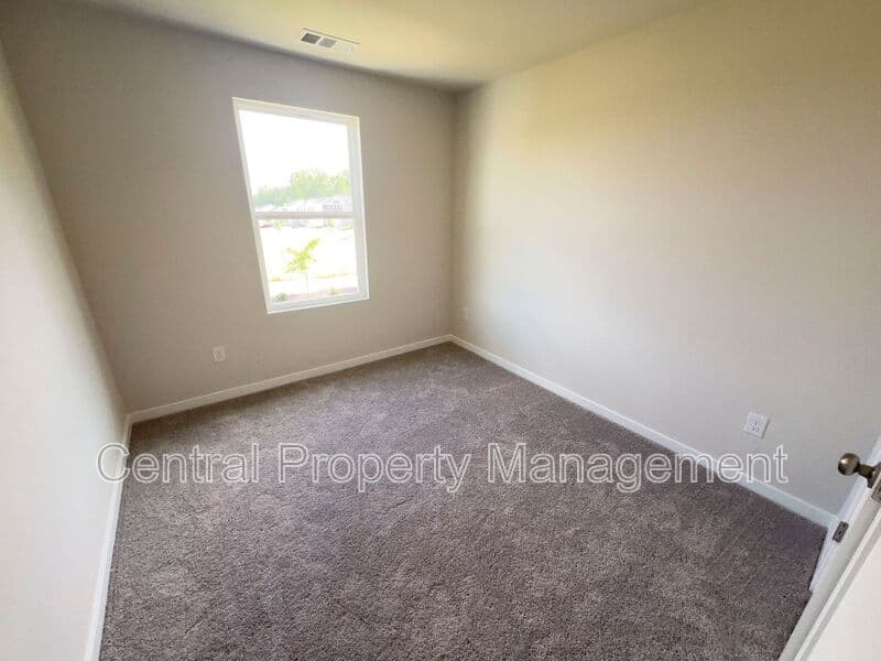 Spartanburg House: 6014 Tavener Drive