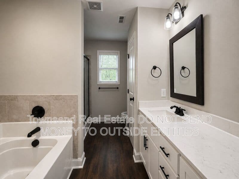 Stedman House: 621 Blawell Circle