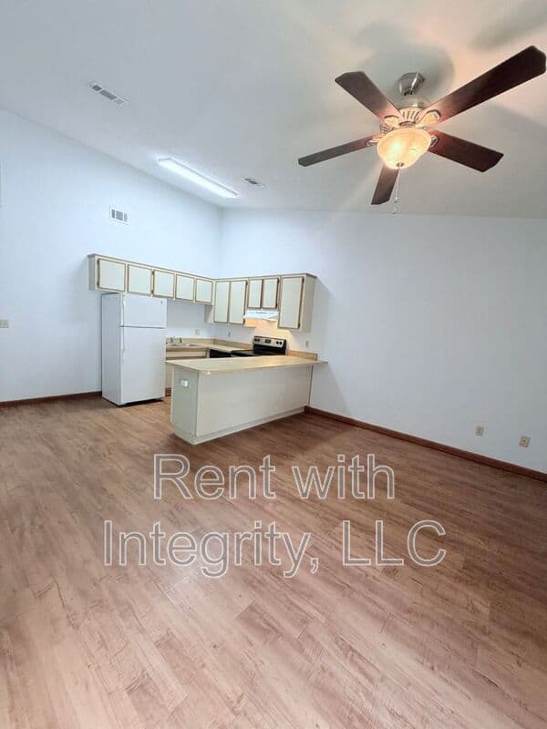 Tallahassee House: 1280 High Rd