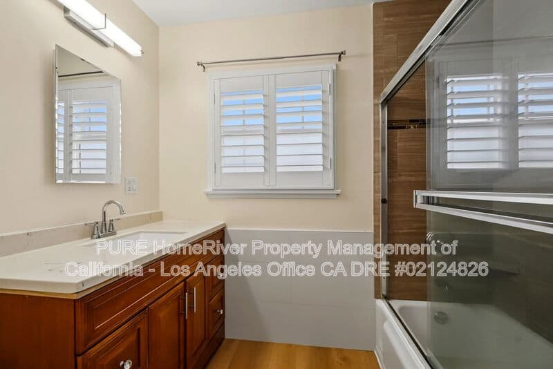 Gardena House: 12920 Ardath Ave