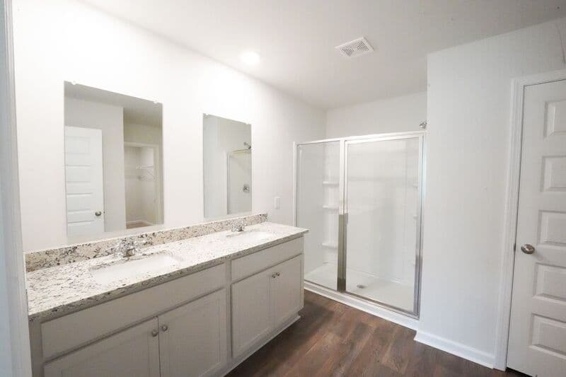 Bloomingdale House: 433 Coconut Dr