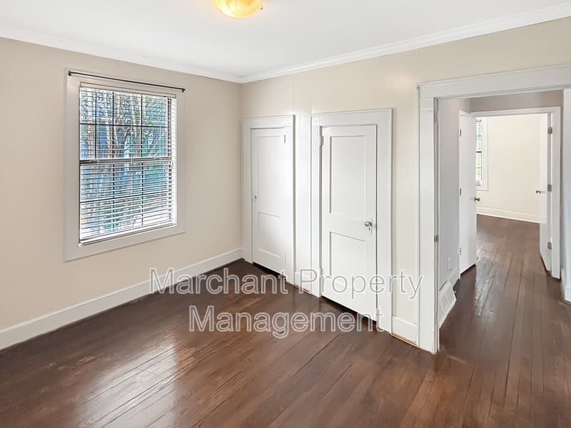 Greenville House: 210 Ashley Avenue