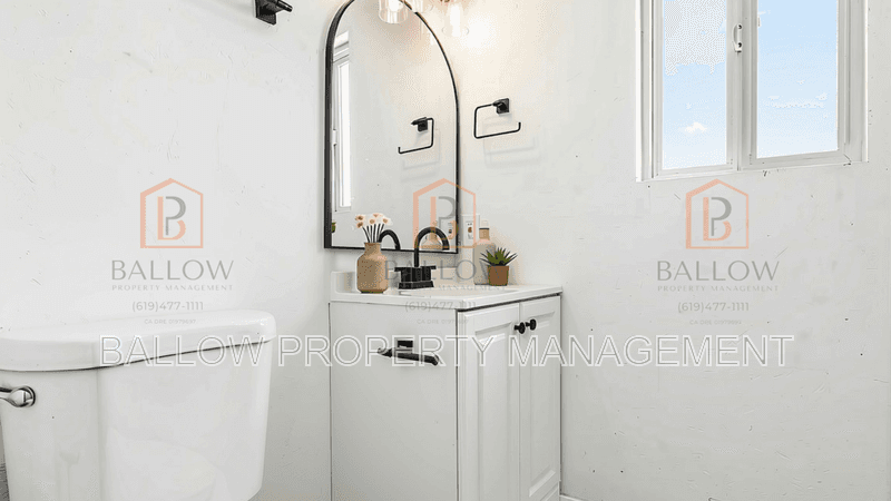 San Diego House: 2915 Ulric Street
