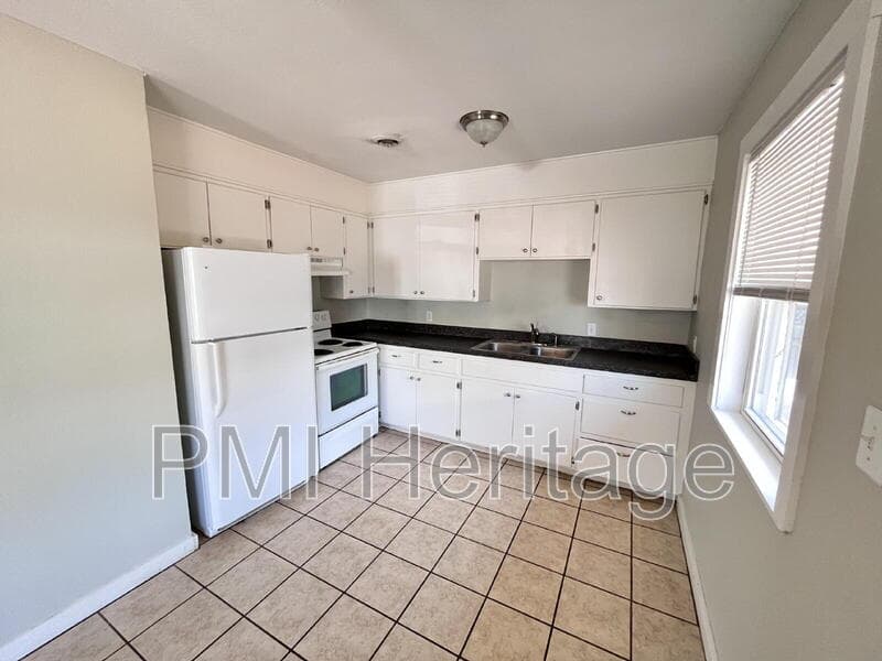 Fayetteville Condo: 15 W Martin Luther King Jr Blvd