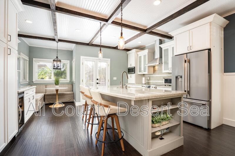 Huntington Beach House: 621 8th St