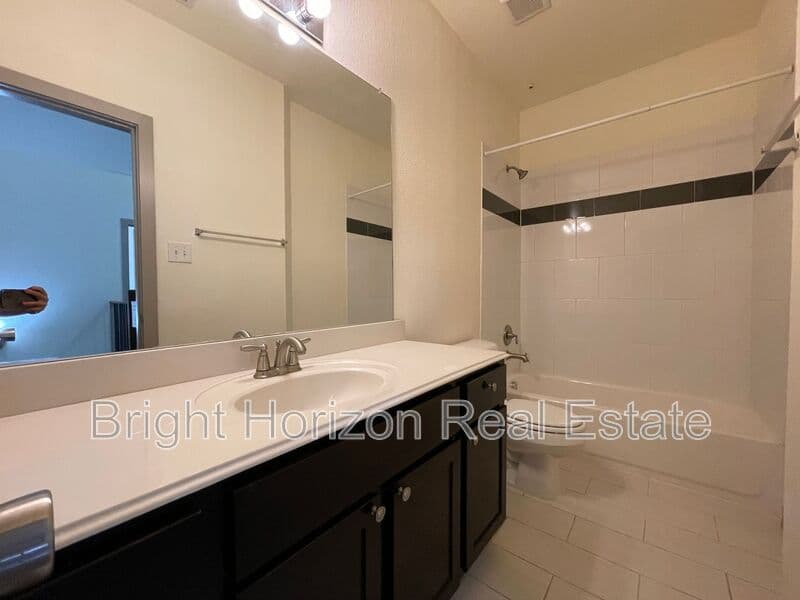 Hurst Condo: 3629 Valley Vista Drive