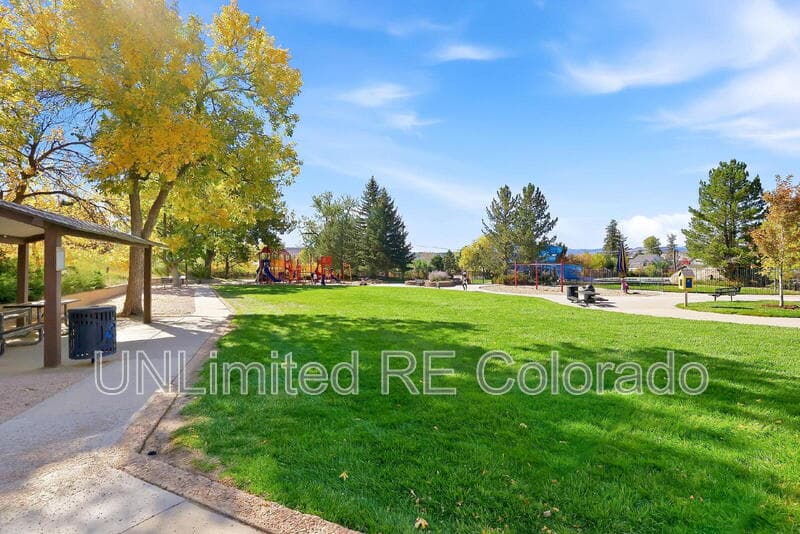 Castle Rock Condo: 7 Cantril Street