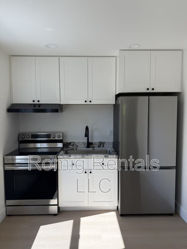 Vancouver House: 2111 E Mill Plain Blvd - A