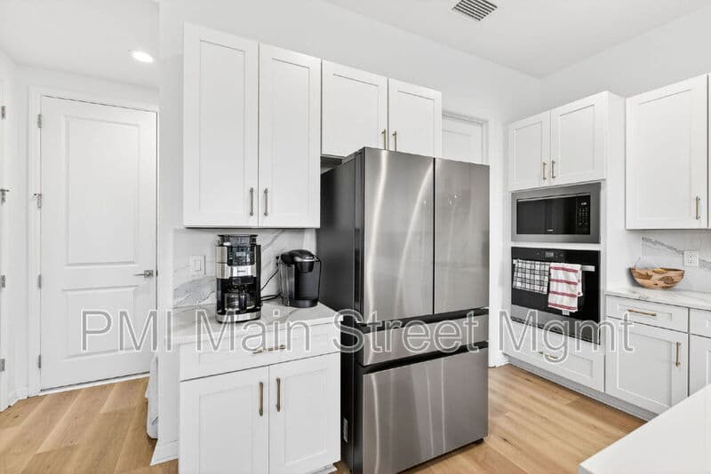 St. Cloud House: 6604 Quest Street