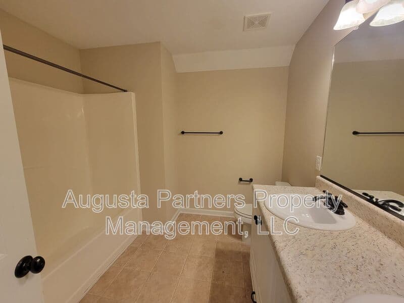 Evans House: 3460 Conifer Trl