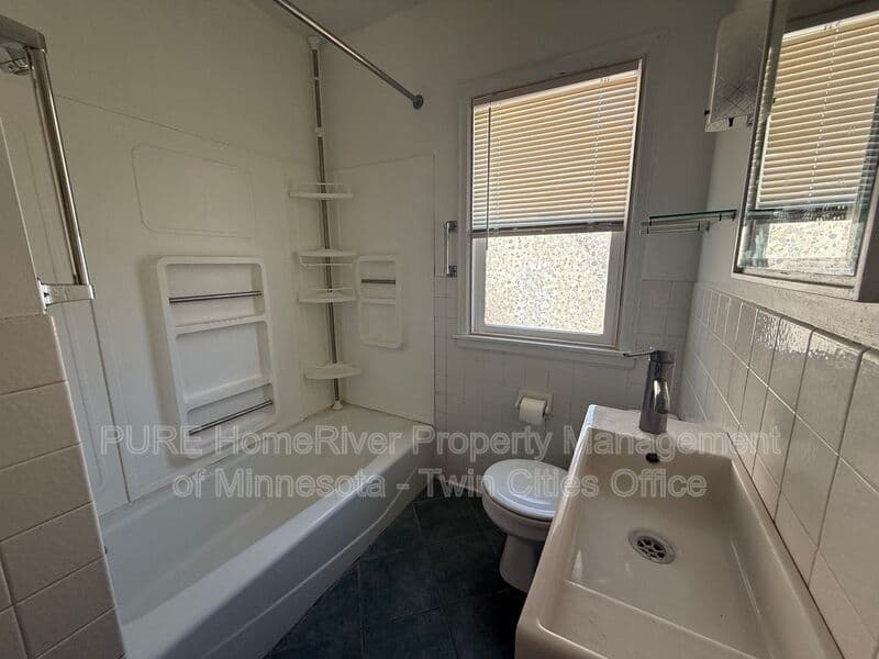 Saint Louis Park House: 2632 Toledo Avenue S