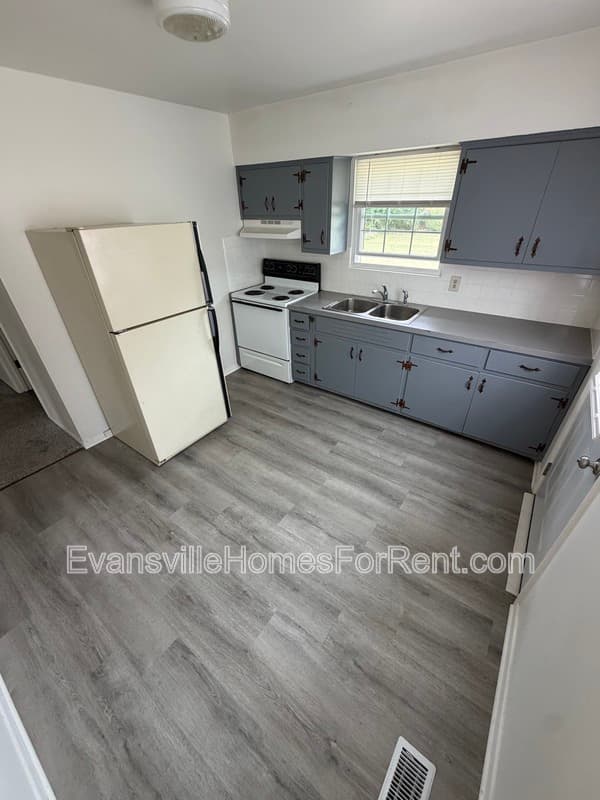 Evansville House: 1112 North Boeke Road