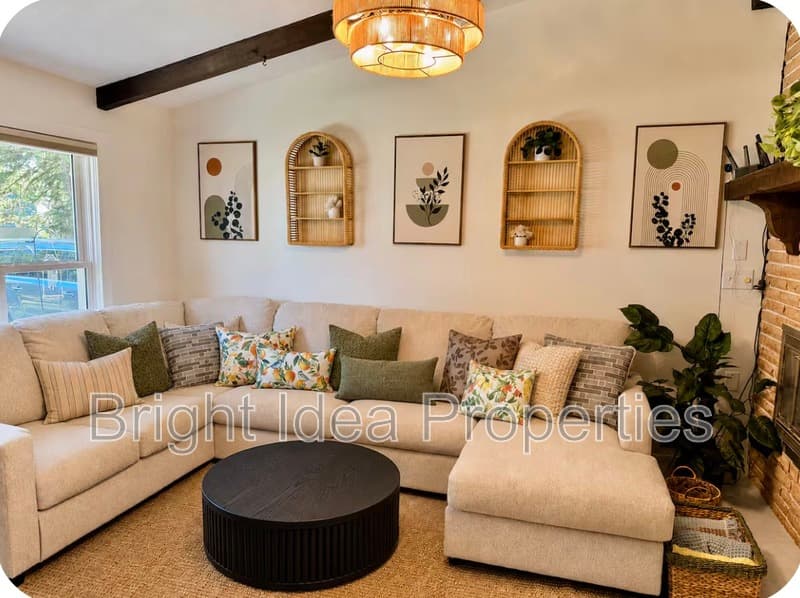 Saint Paul House: 896 Hadley Lane North