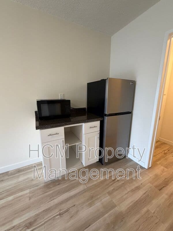 Los Angeles Condo: 1661 Sawtelle Blvd