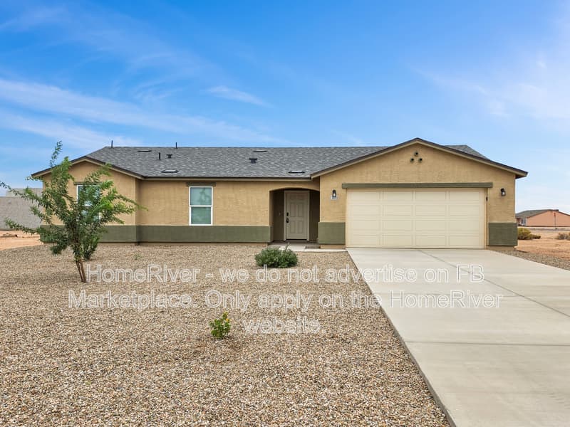 Arizona City House: 13211 S Jamaica Cir