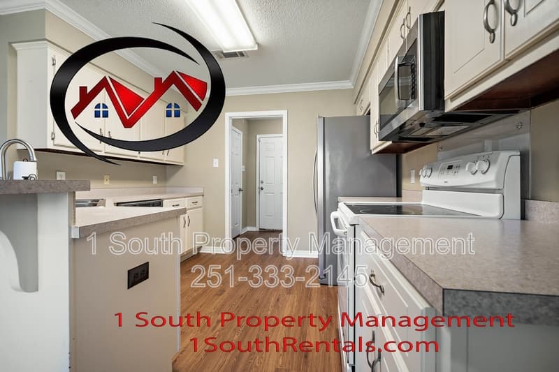 Mobile House: 9276 Champion Circle South
