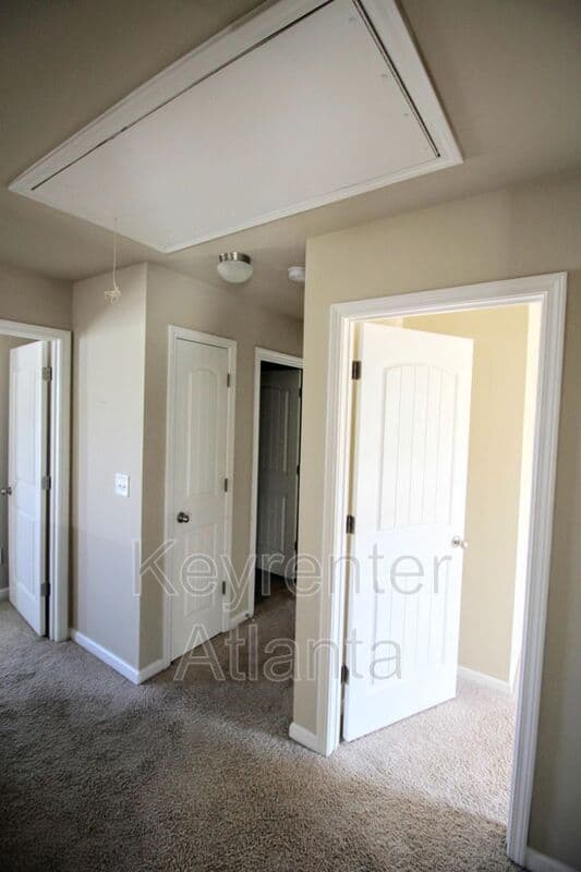 Dallas House: 12 Crown Dr