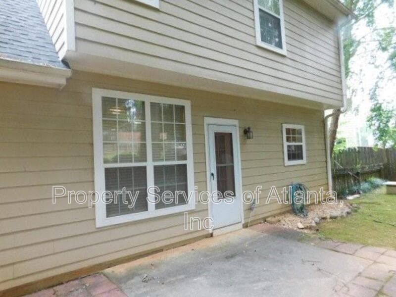 Marietta House: 2506 Waterstone Way