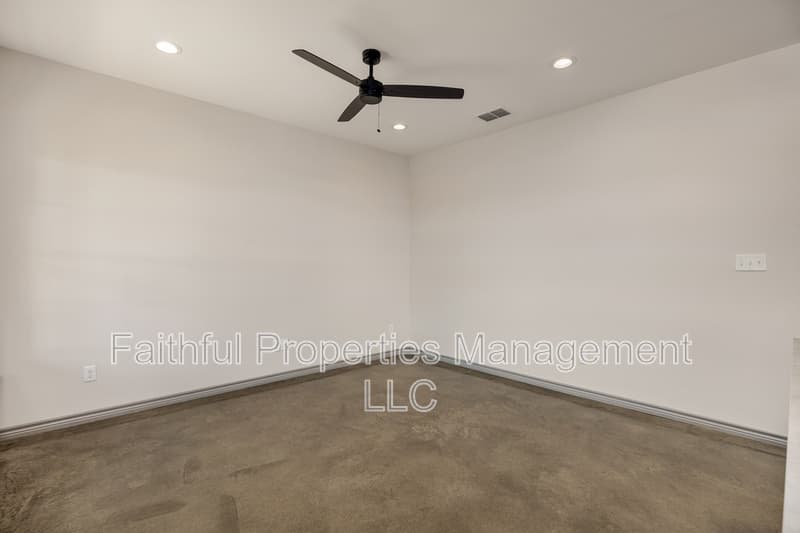 Tyler Condo: 13554 Farm to Market Road 14 - 19