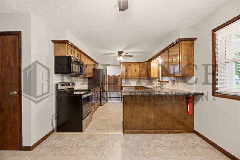 Haysville House: 428 Peach Tree Lane