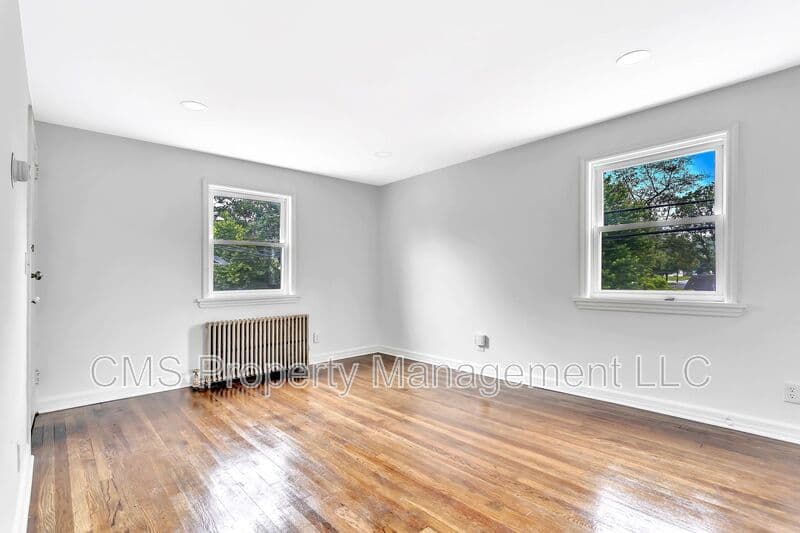 Dunellen Condo: 401 Sanford Ave