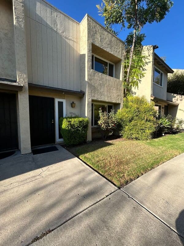 Santee House: 10546 Kerrigan Ct