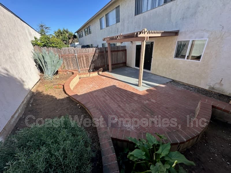 Carlsbad Apartment: 342 Juniper Ave